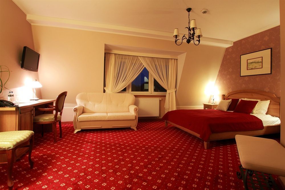 Hotel I Restauracja "Pod Orlem" Kartuzy Exteriér fotografie