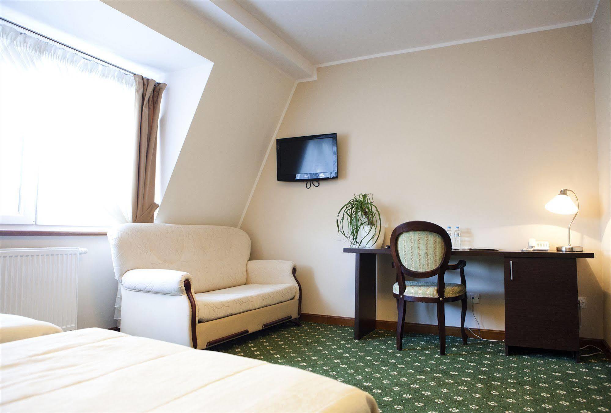 Hotel I Restauracja "Pod Orlem" Kartuzy Exteriér fotografie