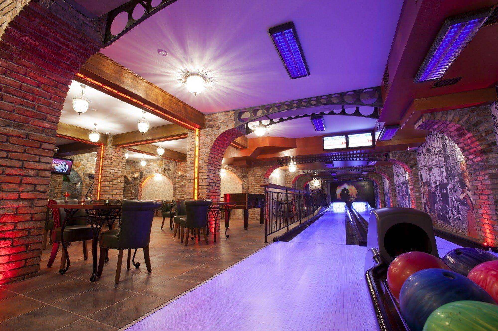 Hotel I Restauracja "Pod Orlem" Kartuzy Exteriér fotografie